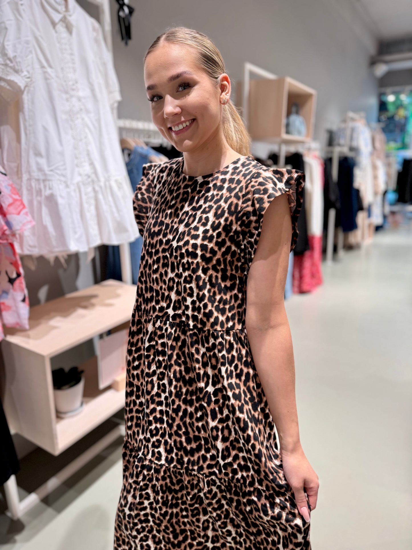 VISYBIL Midi Dress - Brazzilian Sand