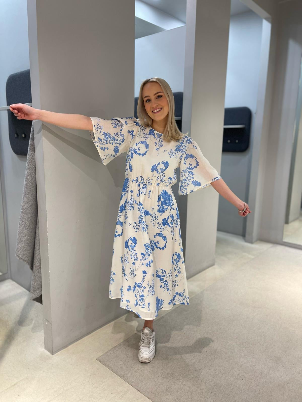 VILANNAI Midi Dress - Birch