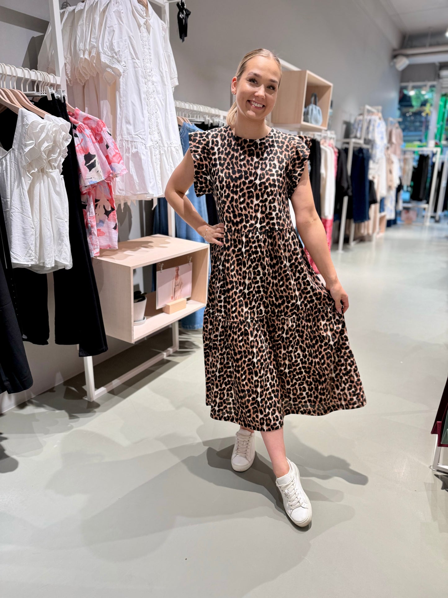 VISYBIL Midi Dress - Brazzilian Sand