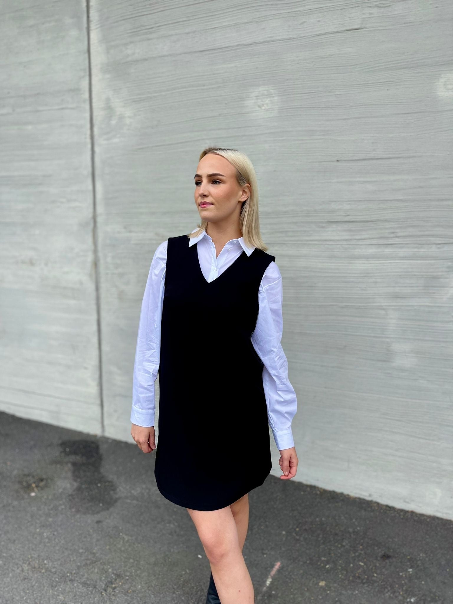 VIDROEM Short Dress - Black Beauty