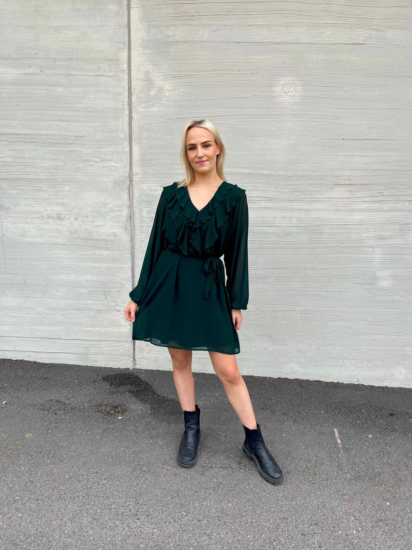 VIANE Short Dress - Scarab
