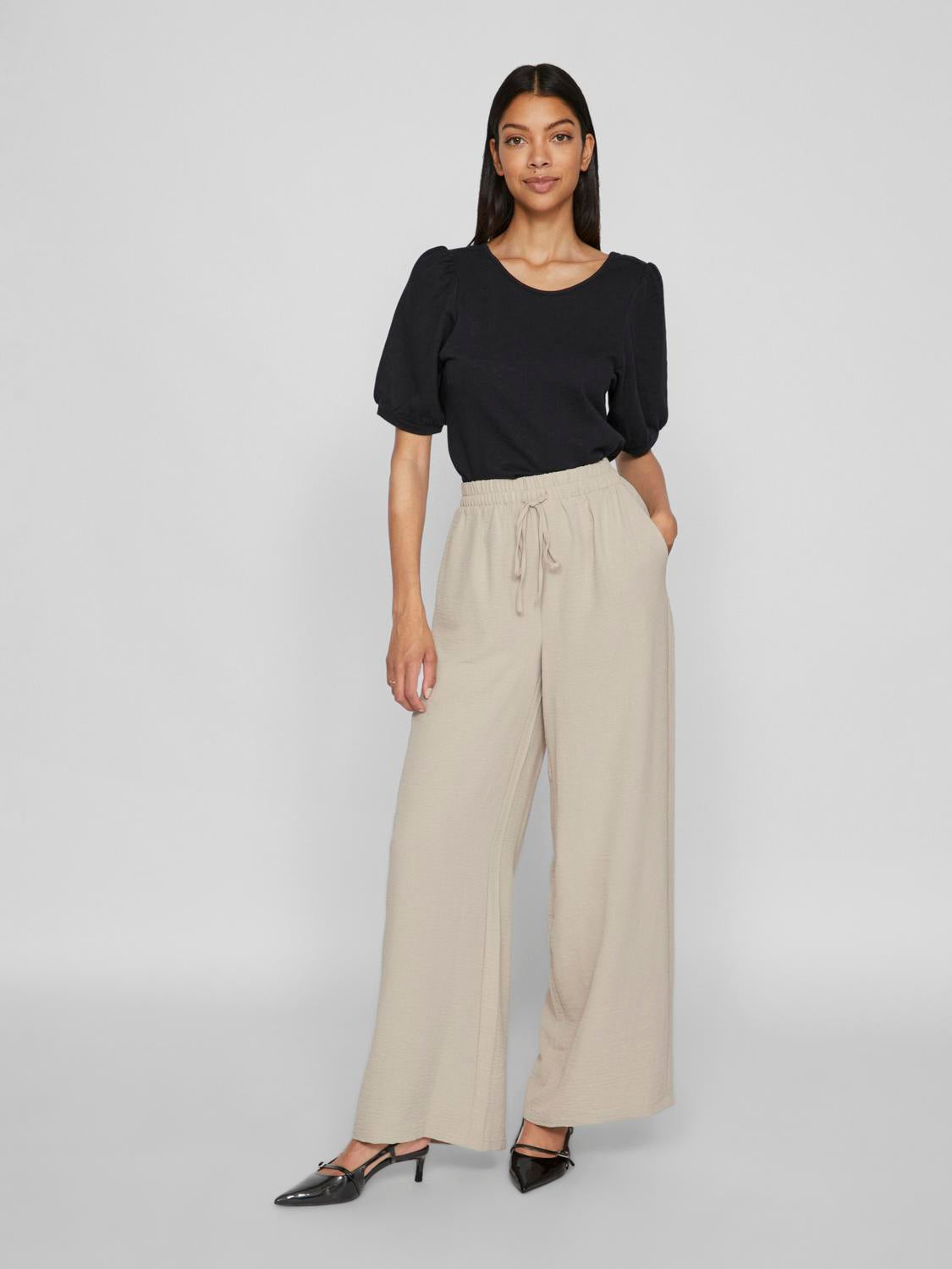 model_shot-front_full