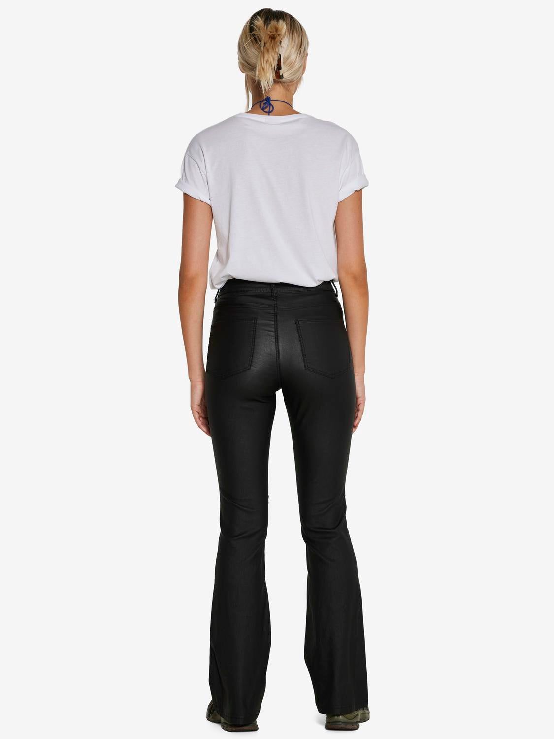 model_shot-front_full