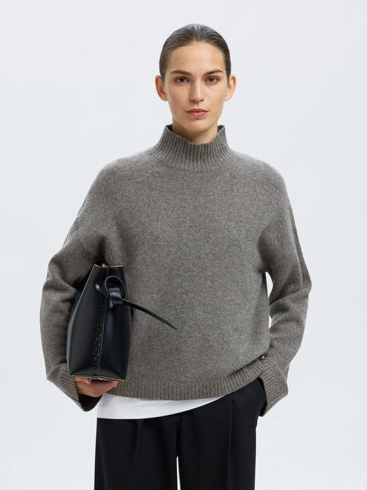 model_shot-front