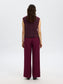 model_shot-back