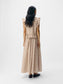 model_shot-back