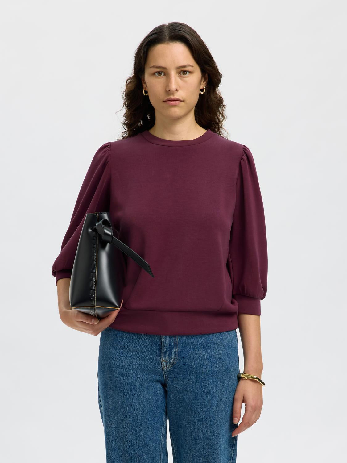 model_shot-front